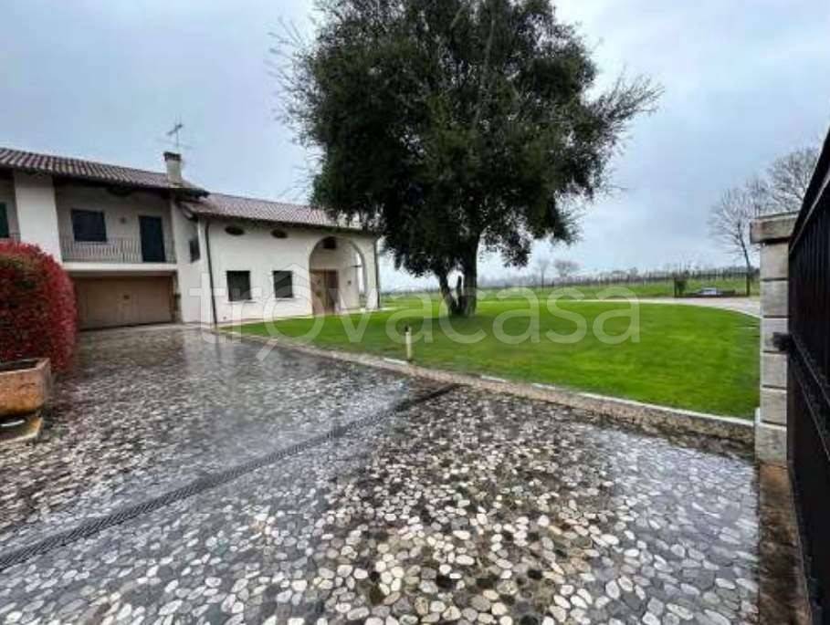 casa indipendente in vendita a Fontanelle