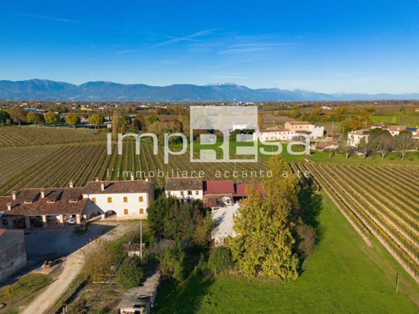 casa indipendente in vendita a Fontanelle