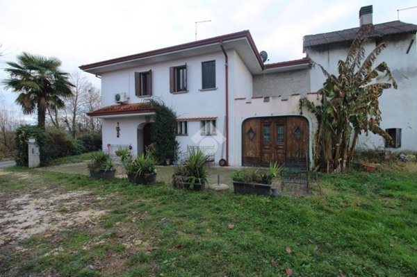 casa indipendente in vendita a Fontanelle