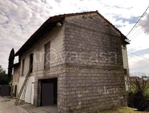 locale commerciale in vendita a Fontanelle