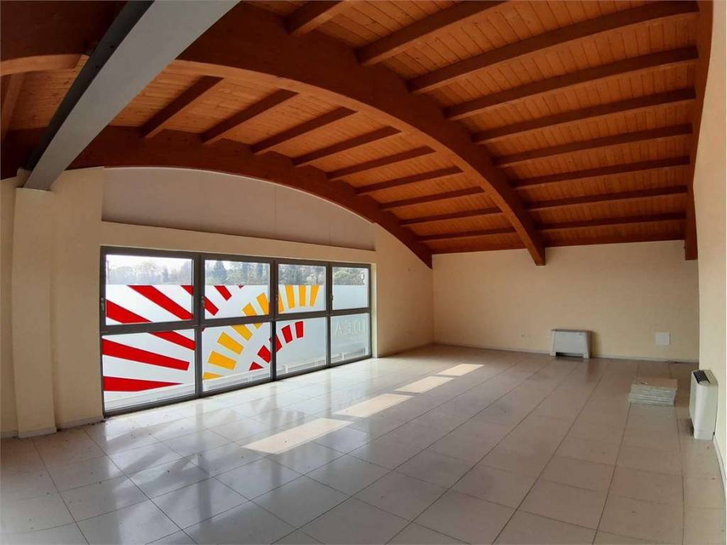 ufficio in vendita a Fonte