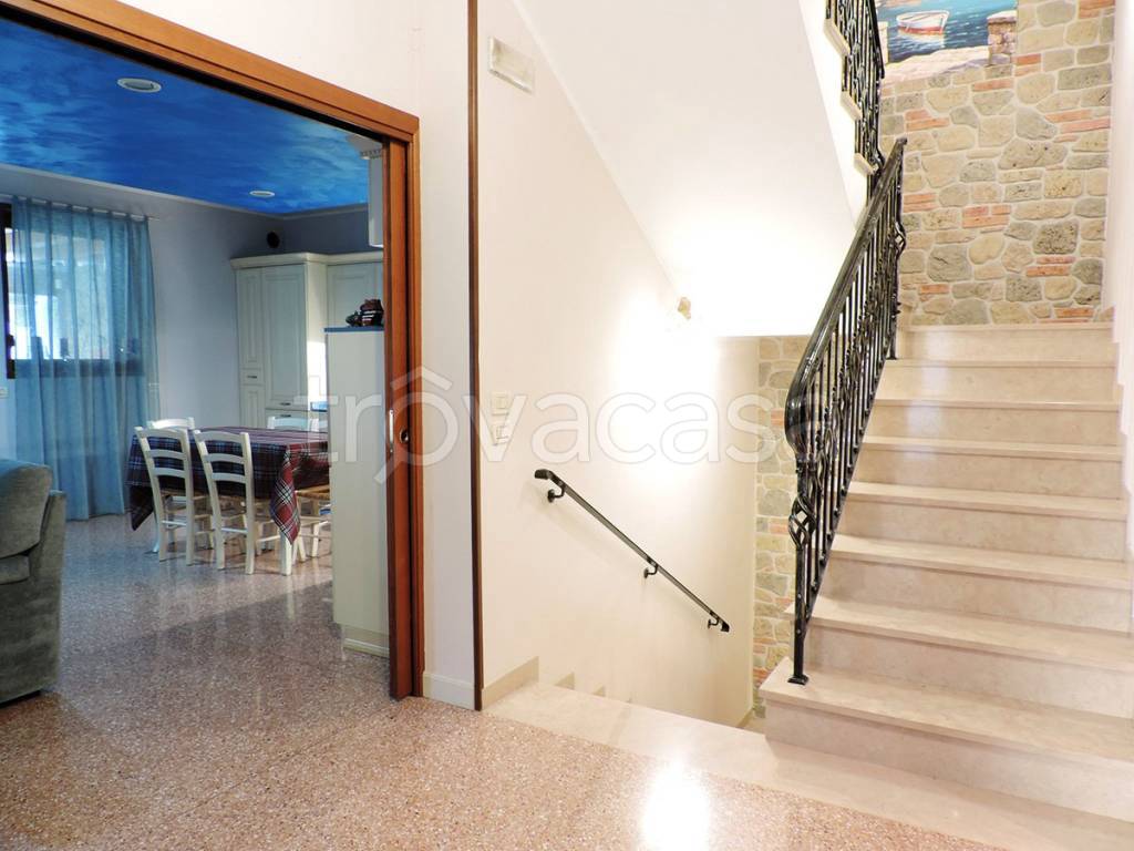 casa indipendente in vendita a Fonte