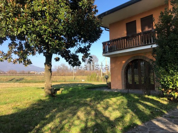 casa indipendente in vendita a Fonte