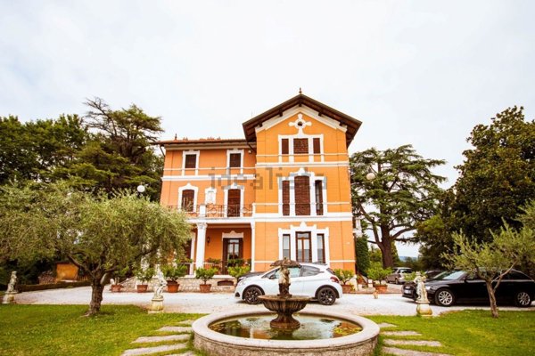 casa indipendente in vendita a Fonte