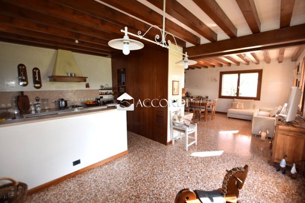casa indipendente in vendita a Fonte