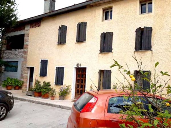 casa indipendente in vendita a Fonte
