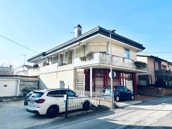 casa indipendente in vendita a Fonte
