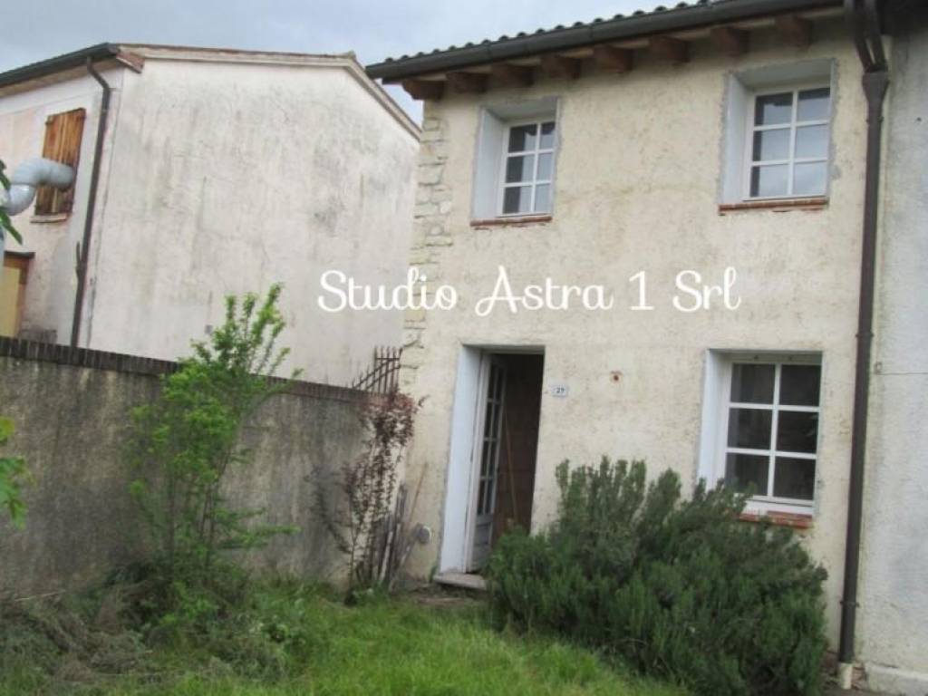 casa indipendente in vendita a Fonte