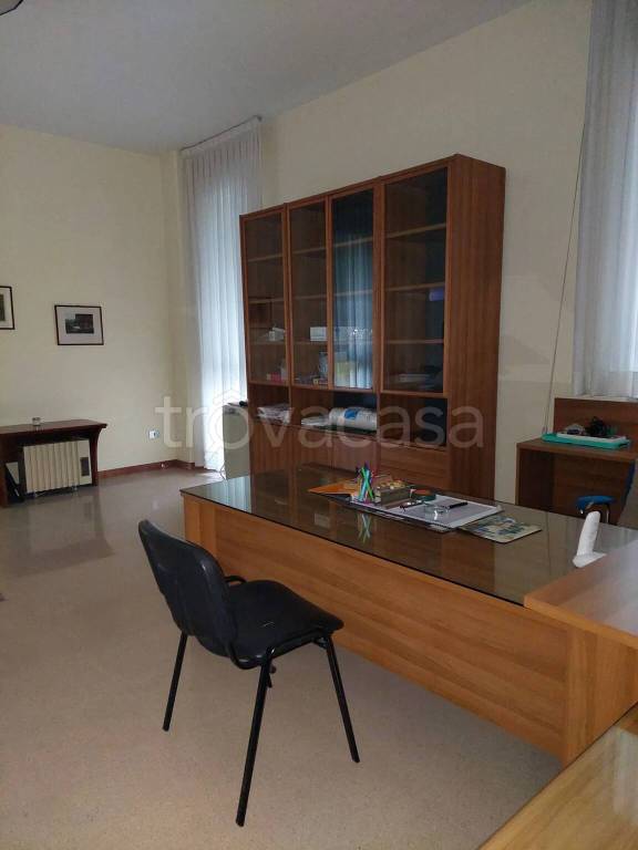 ufficio in vendita a Fonte