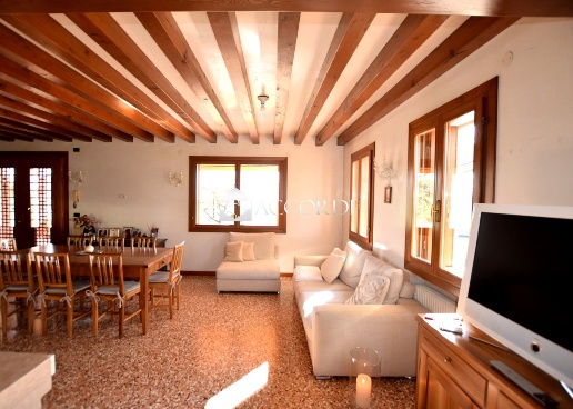 casa indipendente in vendita a Fonte