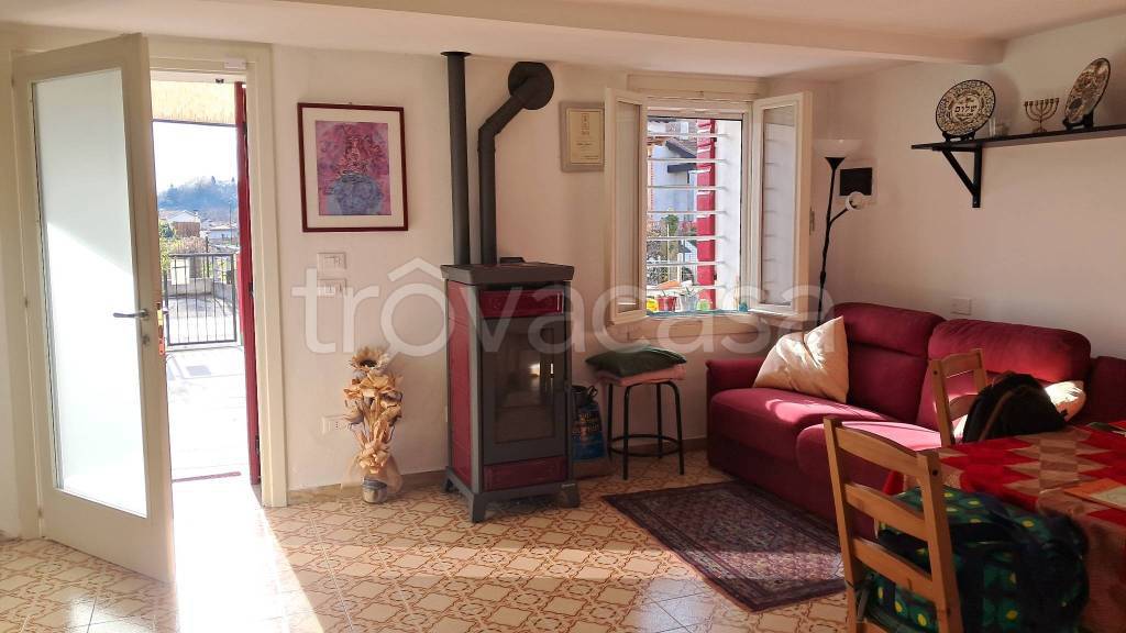 casa indipendente in vendita a Fonte