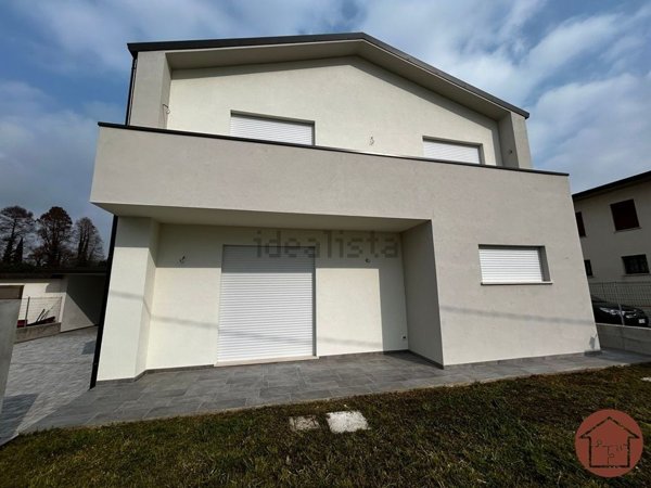 casa indipendente in vendita a Fonte