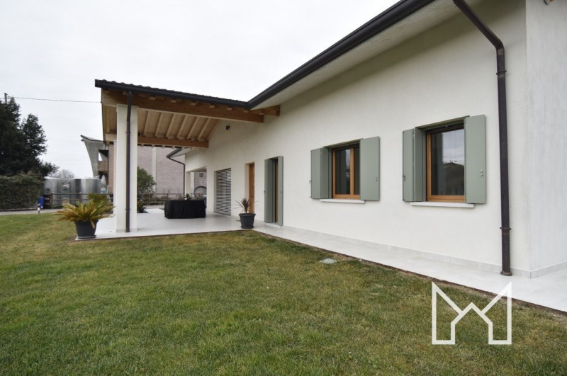 casa indipendente in vendita a Fonte