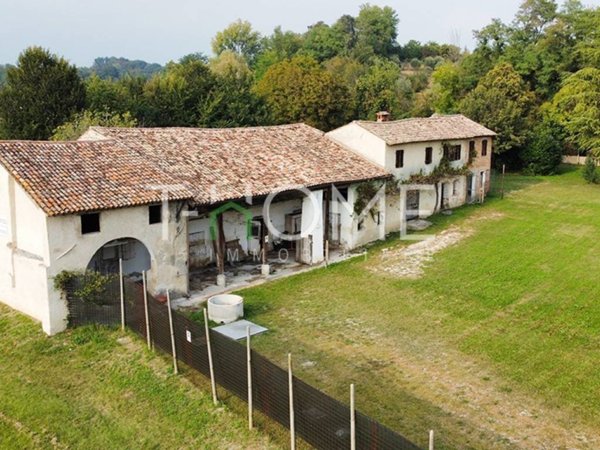 casa indipendente in vendita a Fonte