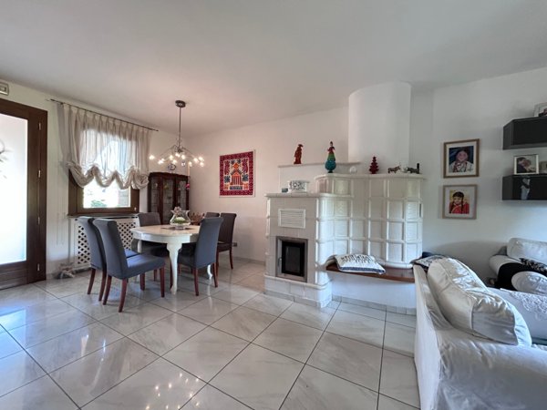casa indipendente in vendita a Fonte