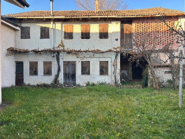 casa indipendente in vendita a Fonte