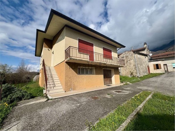 appartamento in vendita a Fregona in zona Osigo
