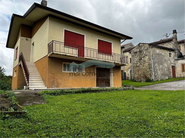 casa indipendente in vendita a Fregona in zona Osigo