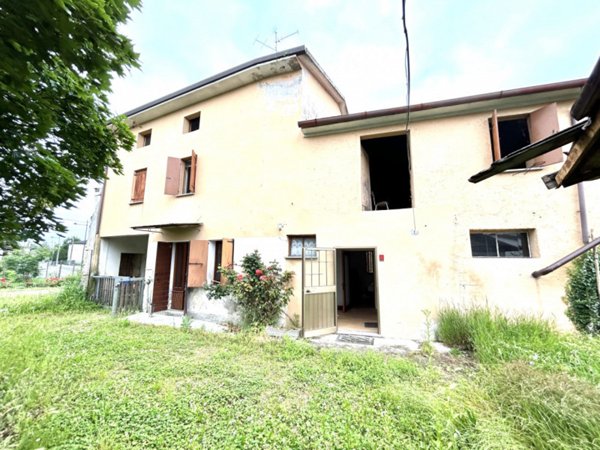 casa indipendente in vendita a Gaiarine in zona Campomolino
