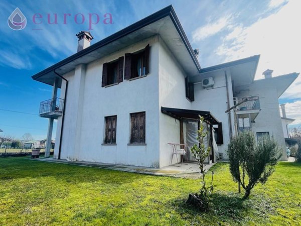 casa indipendente in vendita a Gaiarine in zona Francenigo