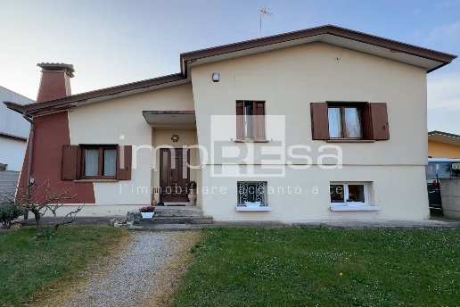 casa indipendente in vendita a Gaiarine in zona Albina