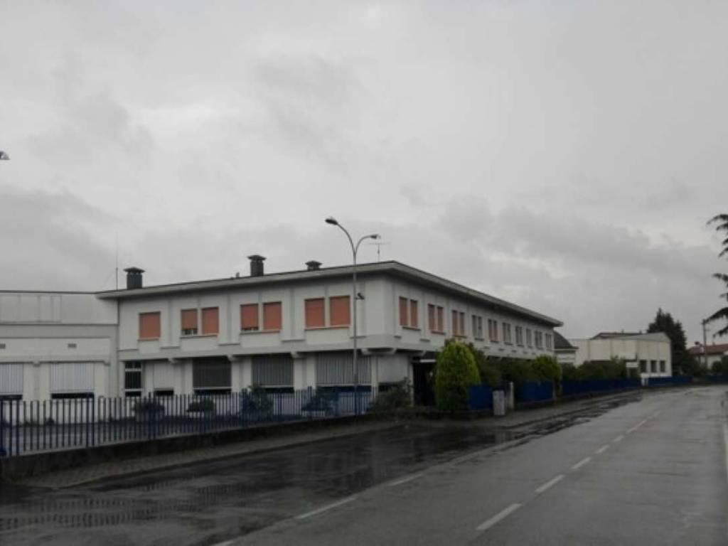 locale commerciale in vendita a Gaiarine