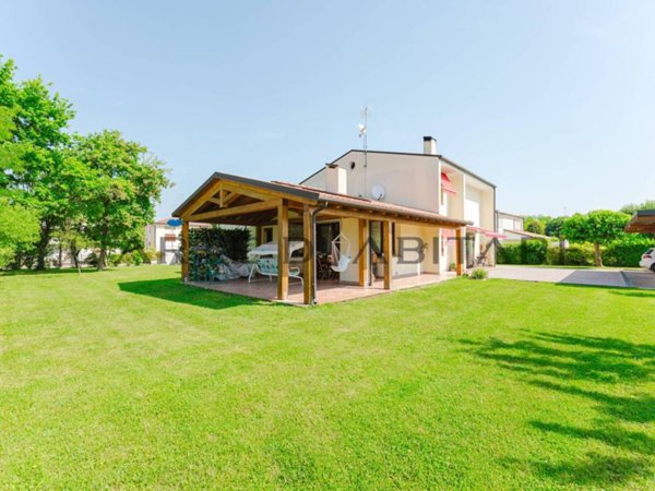 casa indipendente in vendita a Gaiarine in zona Campomolino