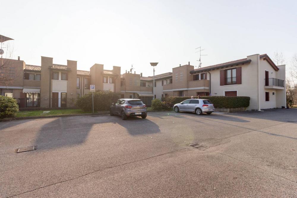 appartamento in vendita a Gaiarine in zona Francenigo