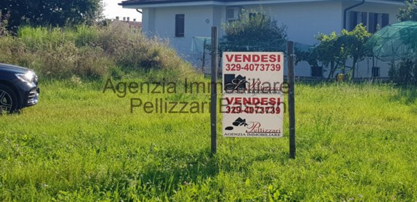 terreno edificabile in vendita a Giavera del Montello in zona Cusignana