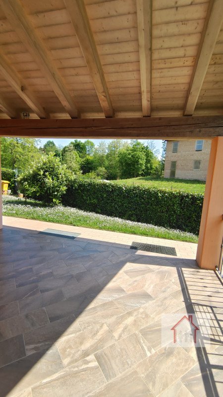 casa indipendente in vendita a Giavera del Montello in zona Santi Angeli