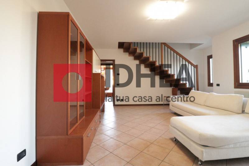 appartamento in vendita a Giavera del Montello in zona Cusignana