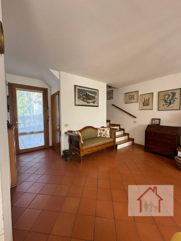 casa indipendente in vendita a Giavera del Montello in zona Santi Angeli
