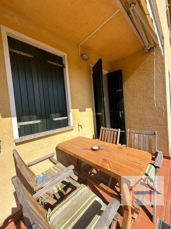 casa indipendente in vendita a Giavera del Montello in zona Santi Angeli
