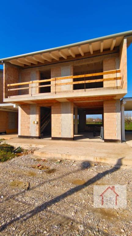 casa indipendente in vendita a Giavera del Montello