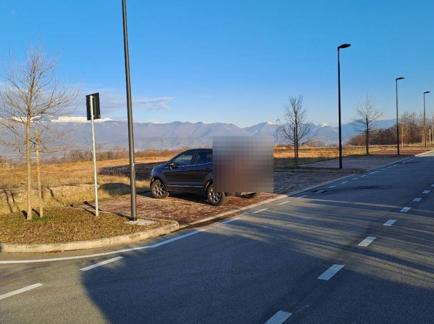 terreno edificabile in vendita a Giavera del Montello in zona Santi Angeli