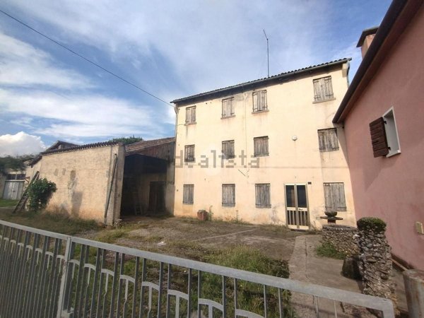 casa indipendente in vendita a Giavera del Montello