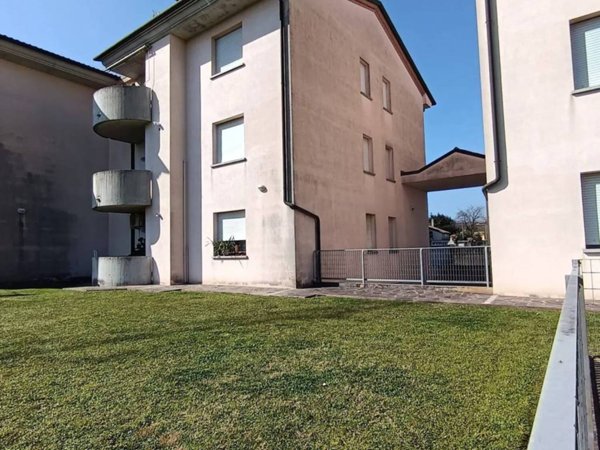 appartamento in vendita a Giavera del Montello in zona Cusignana