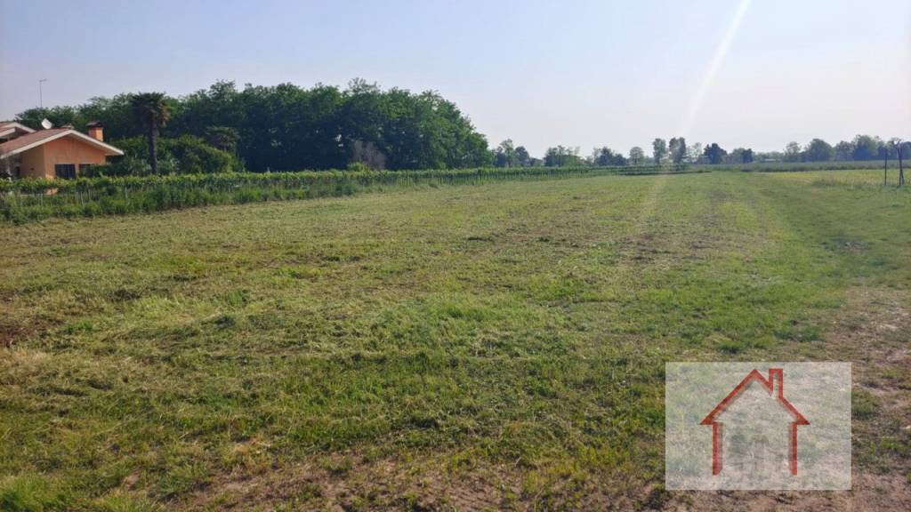 terreno edificabile in vendita a Giavera del Montello in zona Cusignana