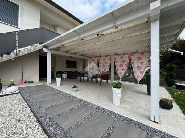 casa indipendente in vendita a Giavera del Montello in zona Cusignana