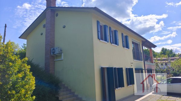 casa indipendente in vendita a Giavera del Montello in zona Santi Angeli