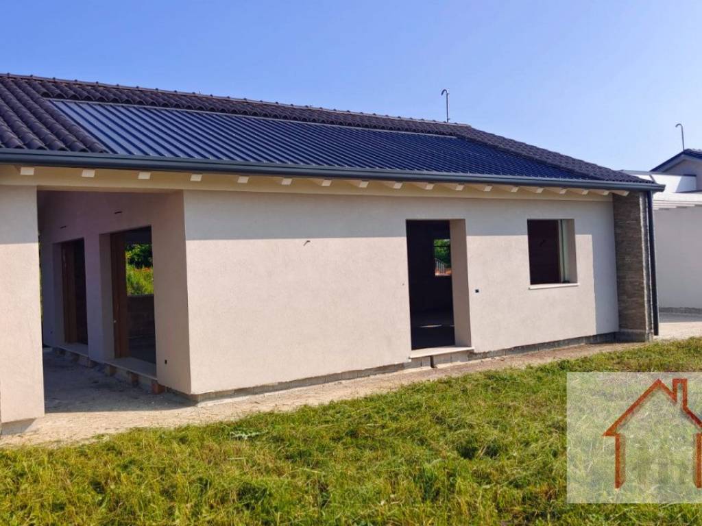casa indipendente in vendita a Giavera del Montello