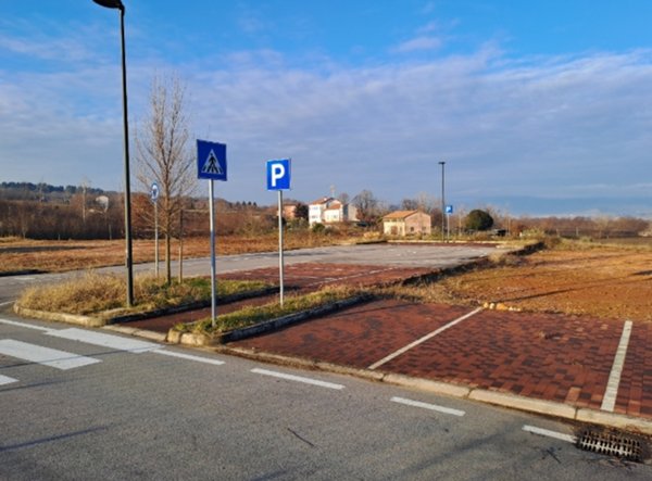 terreno edificabile in vendita a Giavera del Montello in zona Santi Angeli