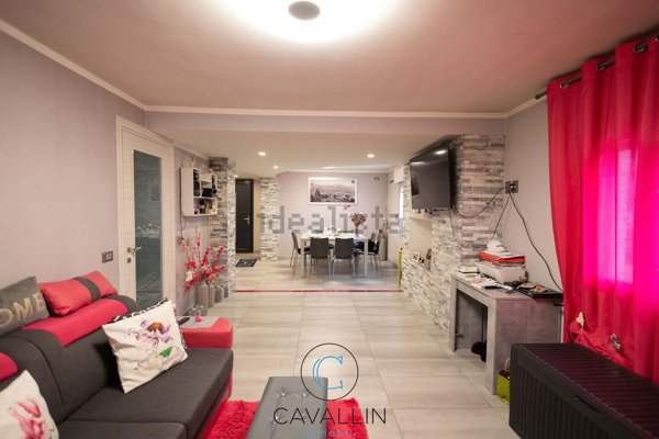 casa indipendente in vendita a Giavera del Montello in zona Cusignana