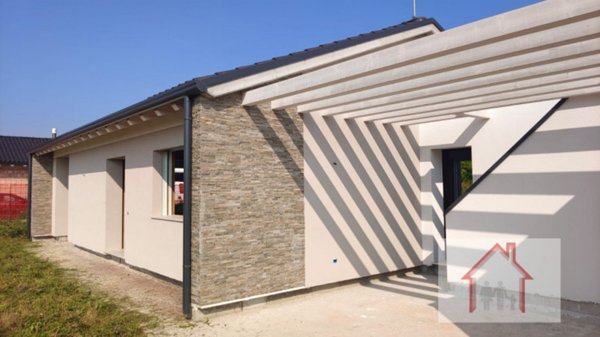 casa indipendente in vendita a Giavera del Montello in zona Cusignana