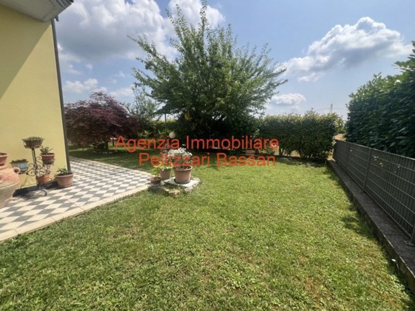 appartamento in vendita a Giavera del Montello in zona Cusignana