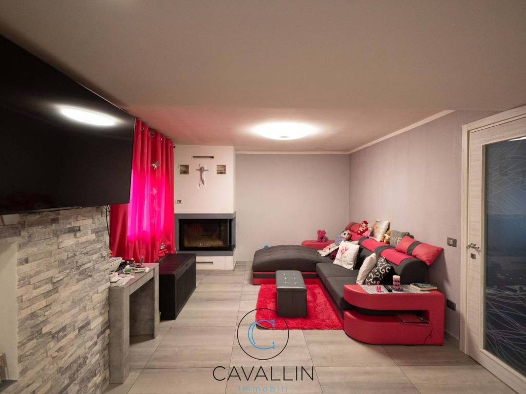 casa indipendente in vendita a Giavera del Montello in zona Cusignana
