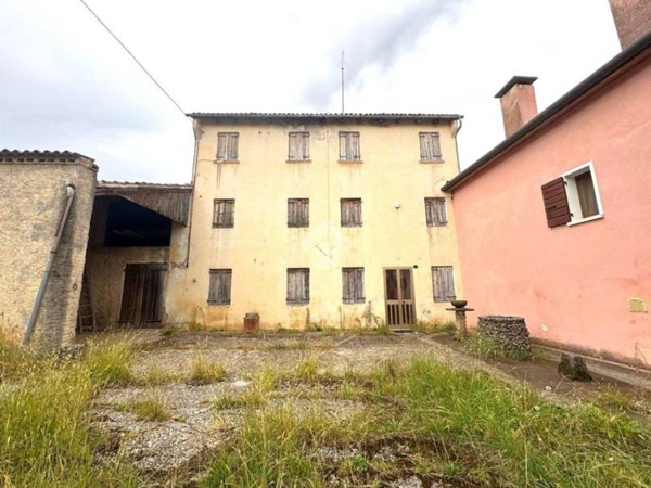 casa indipendente in vendita a Giavera del Montello