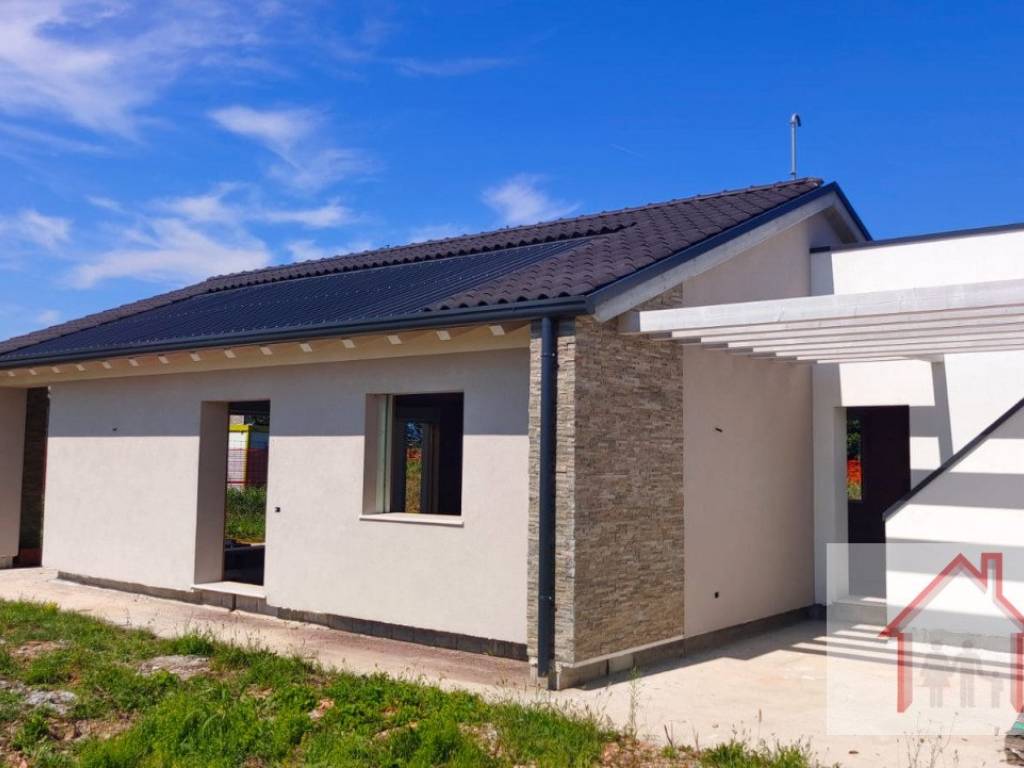 casa indipendente in vendita a Giavera del Montello in zona Cusignana