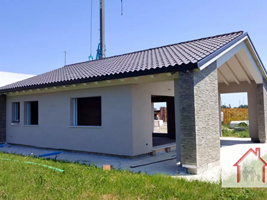 casa indipendente in vendita a Giavera del Montello in zona Cusignana