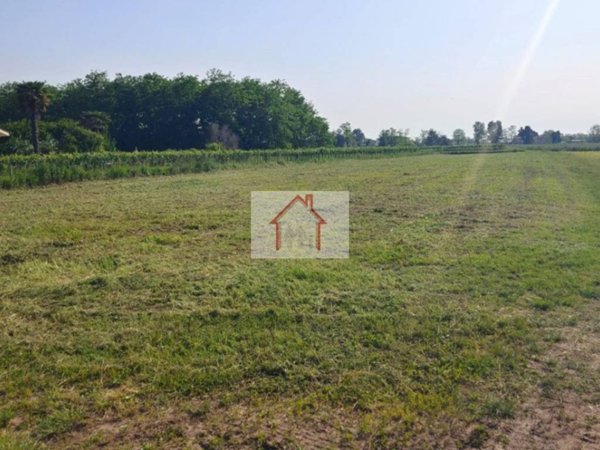 terreno edificabile in vendita a Giavera del Montello in zona Cusignana